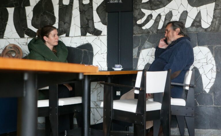La Xunta pide a Segismundo García «reconsiderar» despidos y compromete «máxima flexibilidad» para Sargadelos