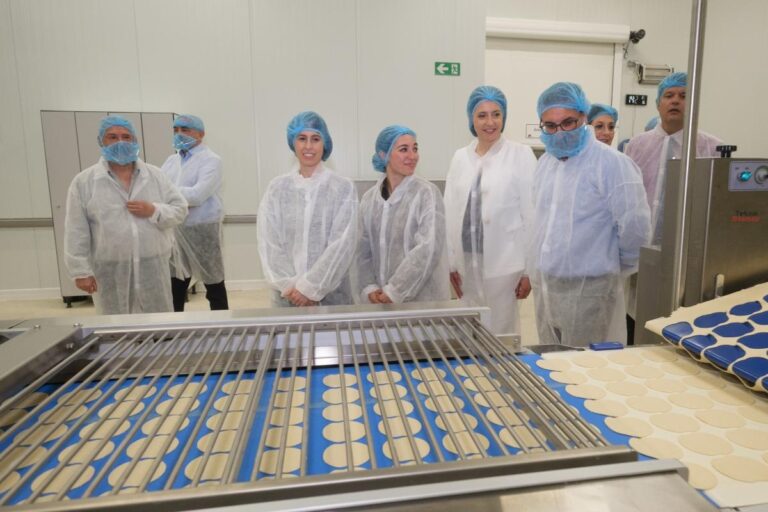 Rural.- La Xunta destaca la apuesta de Daveiga por la innovación y la transformación de los productos agrarios