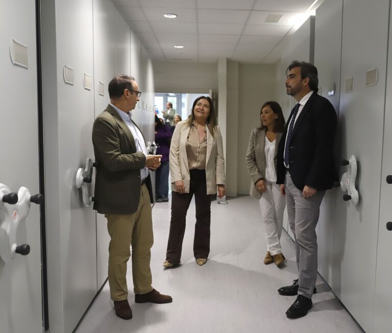 Xunta tomará «las acciones necesarias» y no descarta la vía judicial para defender el centro de asociacionismo de Vigo