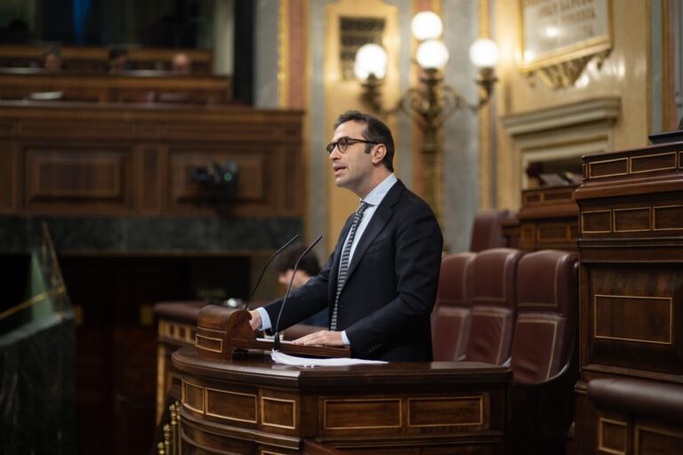 Cuerpo defiende que se analizaría cualquier otra operación «con la misma lente» que la OPA de BBVA a Sabadell