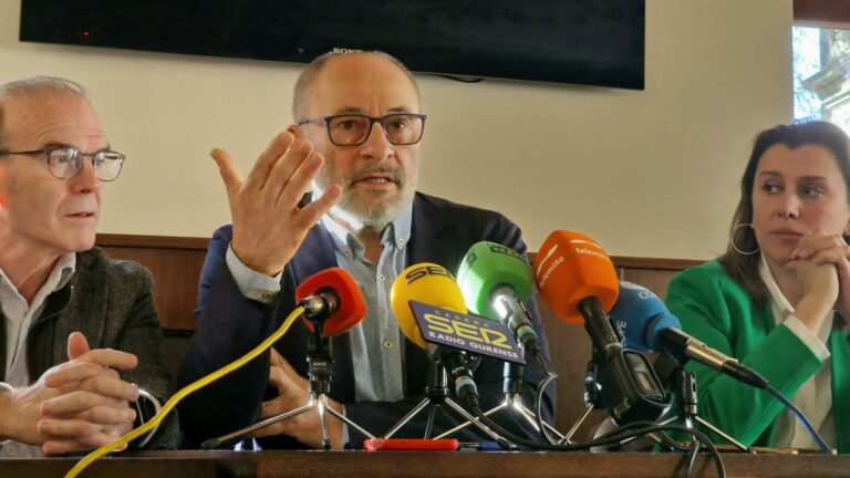 Democracia Ourensana pedirá reprobar al concejal socialista Francisco Rodríguez por no asistir a los plenos