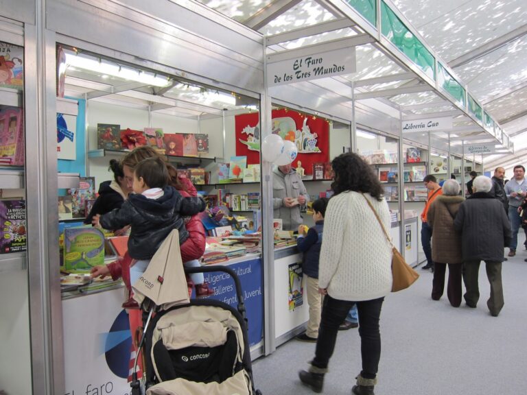 Librerías gallegas festejan el 17 de mayo con descuento especial en ejemplares en gallego