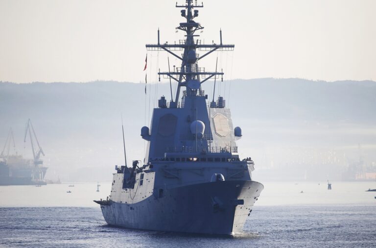La fragata ‘Álvaro de Bazán’ y el buque ‘Patiño’ llegan a Ferrol tras su integración en la OTAN