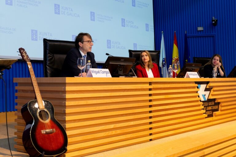 LetrasGalegas.-Instituciones, empresas y sindicatos homenajean el legado de las cantareiras con distintos actos