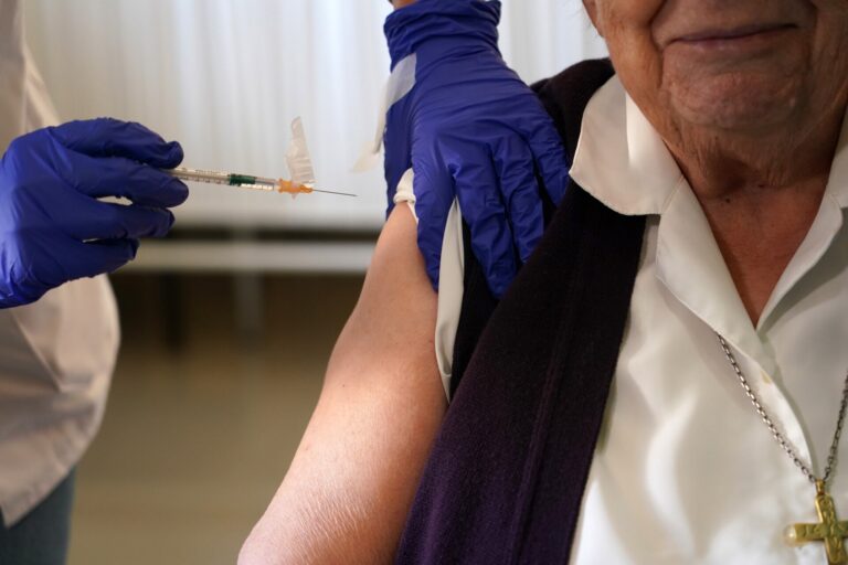 Sanidad recomienda reforzar la vigilancia y vacunación frente al sarampión tras confirmar 229 casos en lo que va de 2025