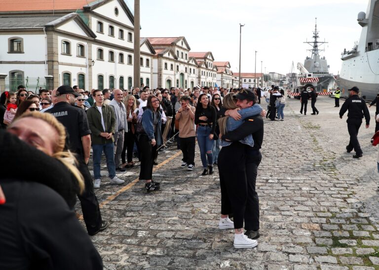 Regresan a Ferrol la fragata ‘Álvaro de Bazán’ y el BAC ‘Patiño’ tras un despliegue con la OTAN en el Mediterráneo
