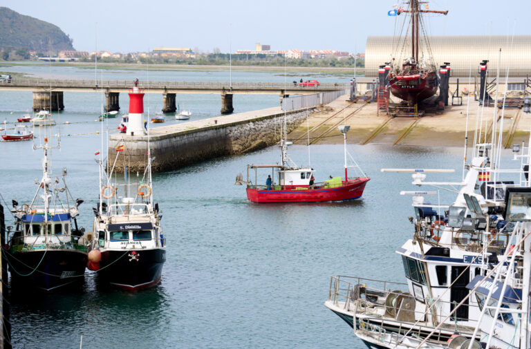 El sector pesquero valora el acuerdo alcanzado entre la UE y Reino Unido que ofrece «estabilidad» a la flota