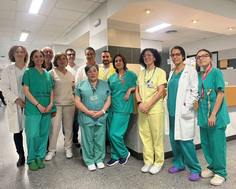 El área sanitaria Santiago-Barbanza incorpora una técnica quirúrgica para tratar el cáncer no melanoma de alto riesgo