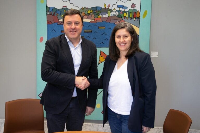 La Diputación de A Coruña y la Cámara de Comercio de Santiago impulsan el emprendimiento en 32 ayuntamientos