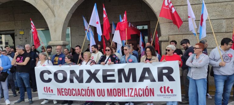 Concentración en Vigo para exigir que se retomen las negociaciones del convenio de productos elaborados del mar