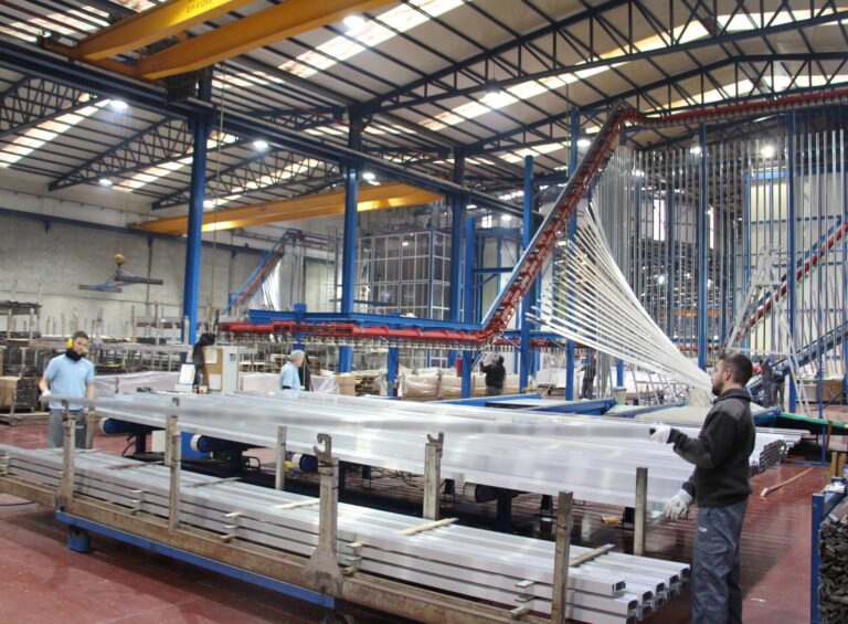 Las ventas de la industria crecen un 12% en Galicia en marzo, más que la media