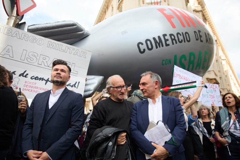 Sumar, BNG, Podemos, ERC y Bildu piden al Congreso tramitar de urgencia la ley del embargo de armas a Israel