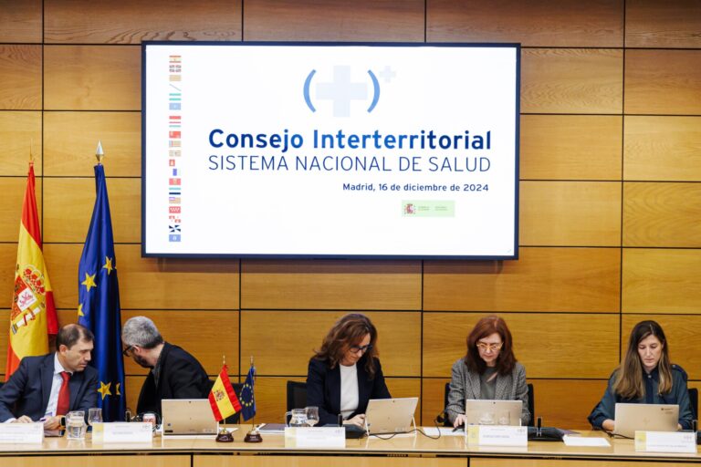 CISNS aprueba el Marco Estratégico de Cuidados de Enfermería, el primero integral que potencia su papel en la atención