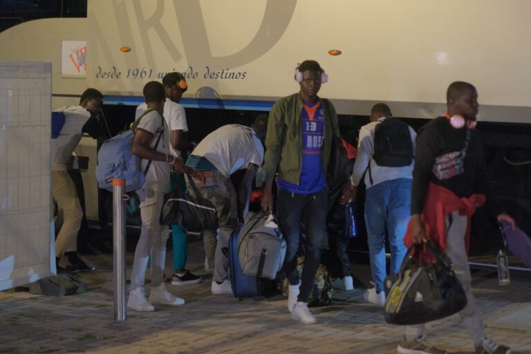 El Gobierno destaca la ausencia de problemas tras el cierre de centros de acogida de migrantes en Galicia