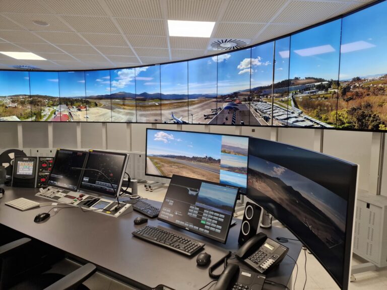 El sindicato USCA alerta de que la torre virtual de Peinador «limita la operatividad» y «degrada el servicio»