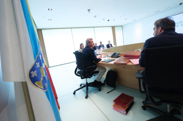 Consello.-La Xunta lanza un proyecto piloto para que ocho pymes incorporen asesores en dirección de empresas