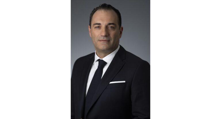 Antonio Filosa, elegido nuevo consejero delegado de Stellantis tras la dimisión de Carlos Tavares