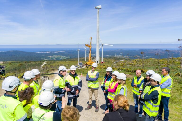 Naturgy invierte 65 millones en el parque eólico de Monte Redondo, en Vimianzo, para reducir aerogeneradores de 66 a 11