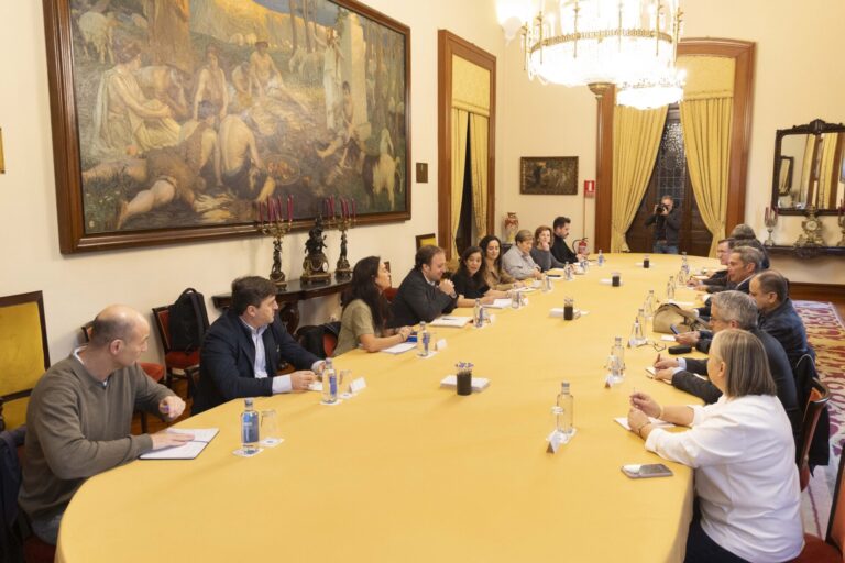 La alcaldesa de A Coruña sitúa la declaración de zona tensionada como una medida que «amplía derechos»