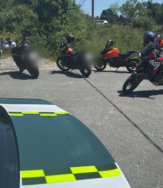 Identificado un grupo de motoristas por circular a gran velocidad por Lugo, uno de ellos a 160 km/h en una zona de 70