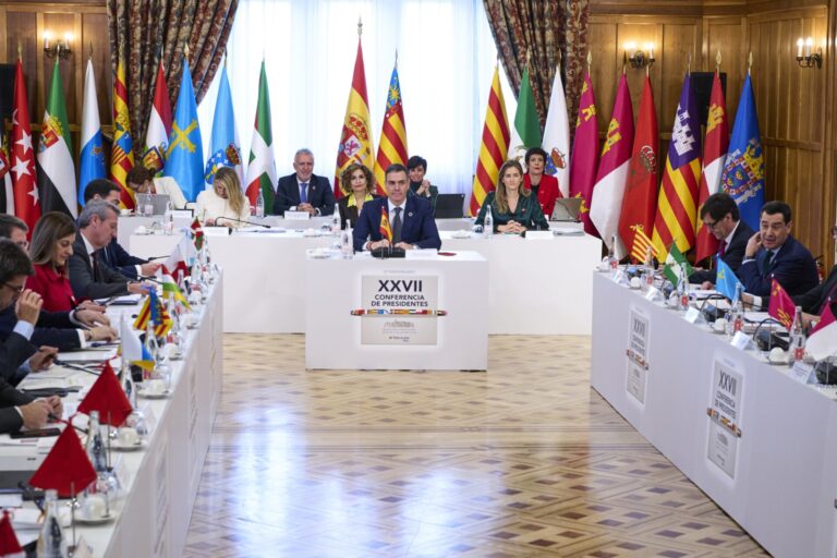 Comunidades del PP reclaman ampliar orden del día de la Conferencia de Presidentes o recurrirán la convocatoria