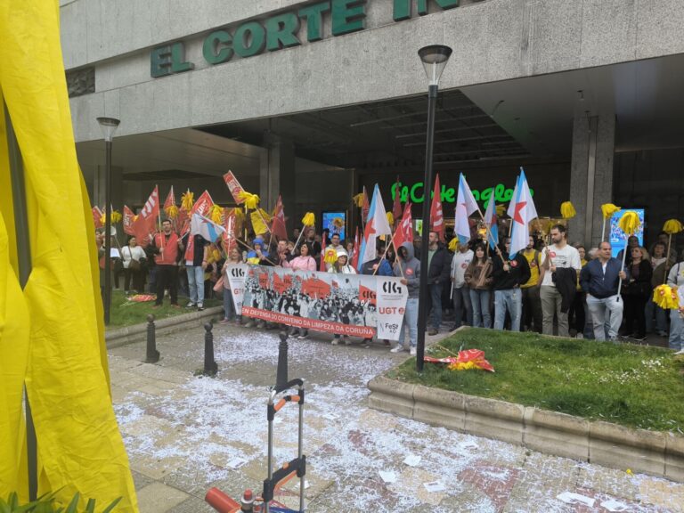Personal del sector de limpieza se moviliza en A Coruña «en defensa de un convenio»