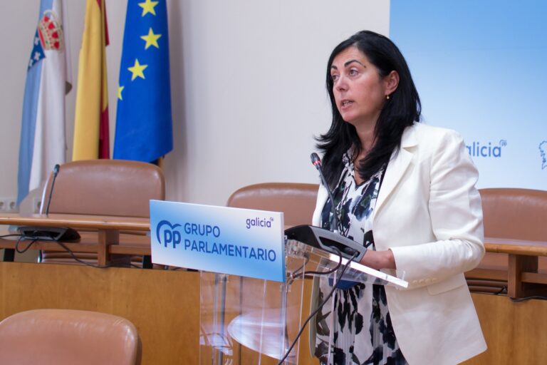 Elena Candia espera que Villares pueda «demostrar su inocencia» y asegura que le «honra» renunciar al aforamiento
