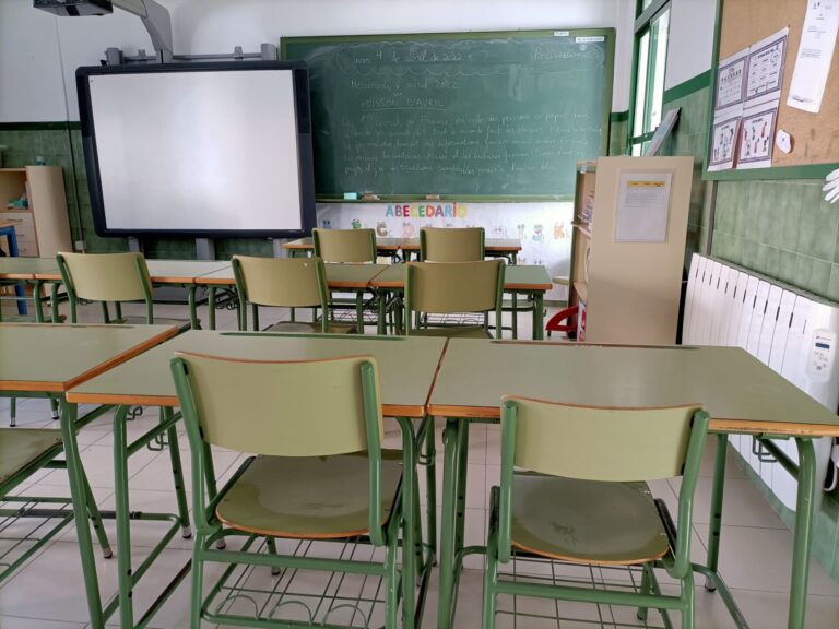 BNG, CIG y Anpas cargan contra la Xunta por poner «una mordaza» en la educación con sus instrucciones «de neutralidad»