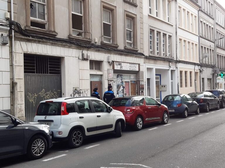 Trasladada en ambulancia una mujer agredida en Lugo por otras cuatro en la vía pública