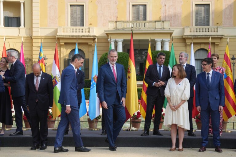 Conferencia.- Los ‘barones’ del PP exigen convocar ya elecciones y Sánchez insiste en que agotará la legislatura