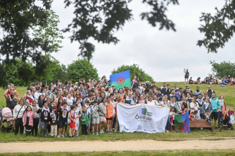 La Xunta y el Secretariado Gitano conmemoran el aniversario de la peregrinación del pueblo gitano a Santiago