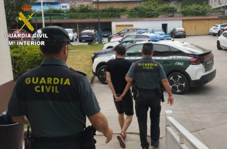 Detenido un vecino de Ponteareas (Pontevedra) tras, supuestamente, agredir y amenazar con un arma blanca a otro varón