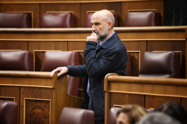 ERC y BNG exigen que Sánchez comparezca en el Congreso por las presuntas mordidas de Cerdán en Ministerio de Transportes