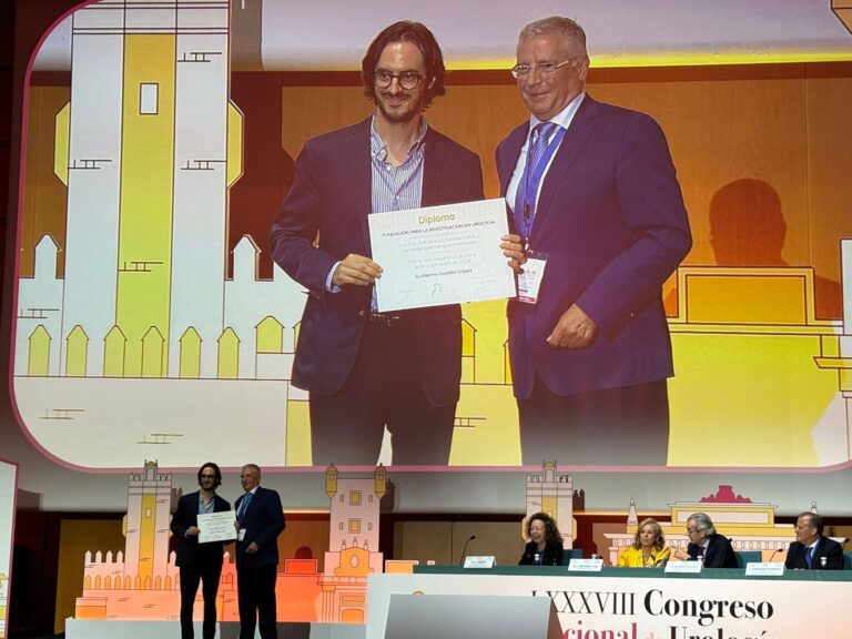 Un urólogo del CHUF recibe un premio nacional por su investigación sobre nuevas técnicas de fertilidad masculina
