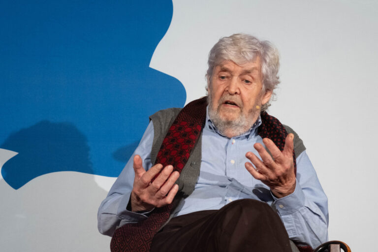 La Asociación de Escritores en Lingua Galega homenajea este sábado a Xosé Manuel Beiras