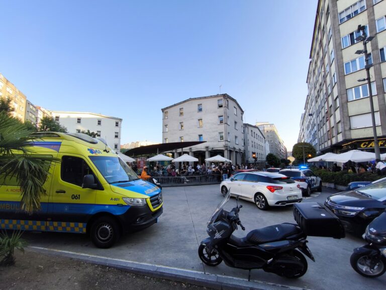 Detenidos tres hombres por agredir a los camareros de un bar del centro de Santiago tras marcharse sin pagar
