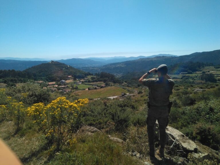 Las patrullas del Ejército de vigilancia antincendios en los montes gallegos aumentarán a 35 este verano