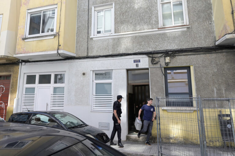 Acto de condena por el crimen machista en A Coruña con llamamiento a atajar la «lacra del machismo»