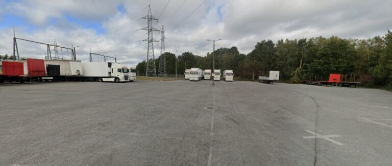 Detenido un septuagenario en Vilalba (Lugo) por clavar puntas en las ruedas de 19 camiones de una empresa de transporte