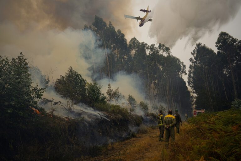 CSIF alerta de que Galicia afronta el alto riesgo de incendios «sin cubrir la totalidad de las plazas estructurales»