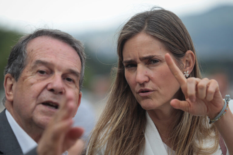 Aagesen garantiza que Altri «no va a contar con ayudas por parte del Estado»