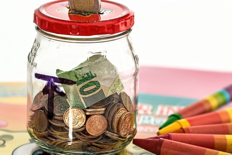 El gasto medio por hogar en Galicia alcanza los 33.700 euros en 2024, un 3,5% más, y casi un tercio va para la vivienda