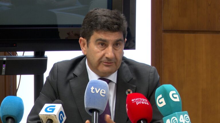 El Gobierno, «en contacto permanente» con la expedición que busca bidones radiactivos: «Vamos a tratar una solución»