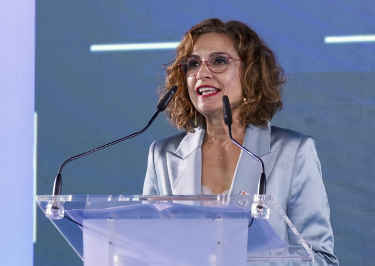 El Gobierno aprobará este martes previsiblemente la subida salarial pendiente del 0,5% para los funcionarios