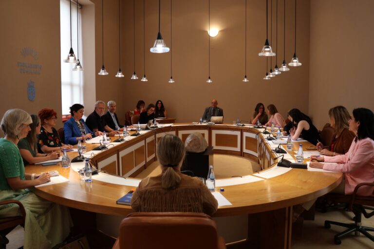 La elección de la directora de la CRTVG y la comparecencia de Ángeles Vázquez, en el último pleno antes del verano
