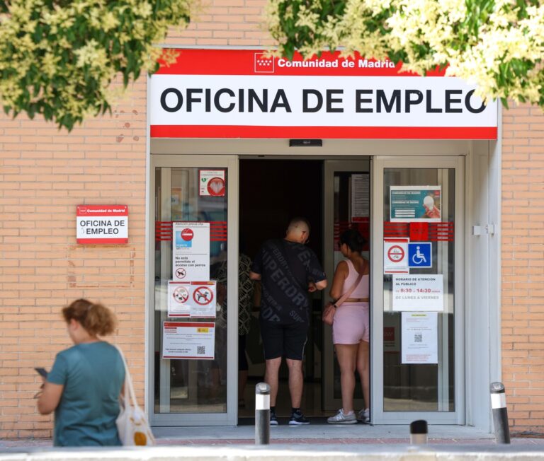 El paro baja en 4.387 personas en junio en Galicia, un 3,93%, hasta 107.254 desempleados