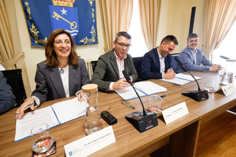 La Xunta y los ayuntamientos de Ribadeo y Trabada colaboran para mejorar la red de abastecimiento de agua