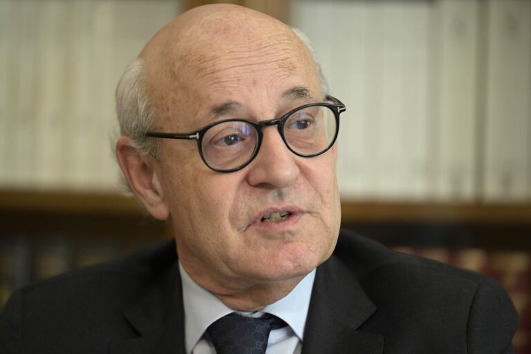 Fernando Suanzes es el segundo fiscal gallego en unirse a la Real Academia Gallega de Jurisprudencia y Legislación