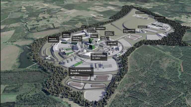 La Xunta reconoce a 75 personas como interesadas en el proyecto de Altri y les da 10 días para consultar el expediente