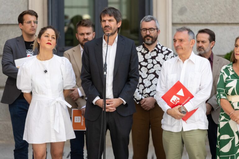 Sumar impulsa una agencia anticorrupción y la retribución del permiso parental «ante la parálisis del PSOE»